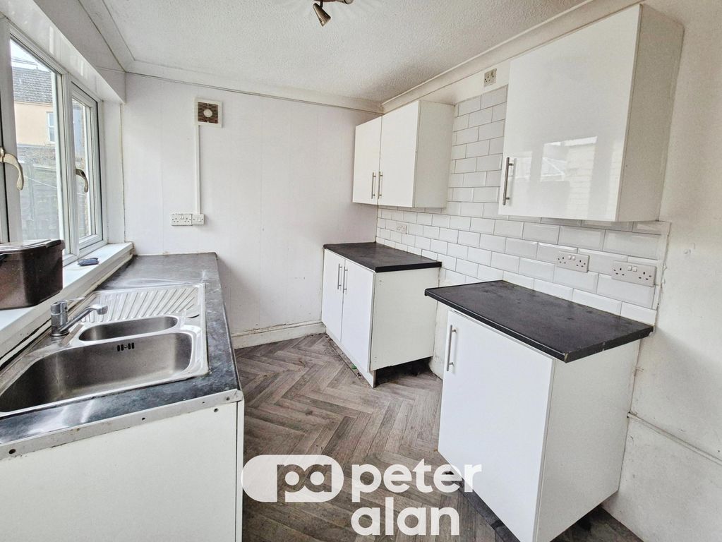 Property photo 3 of 8 Image