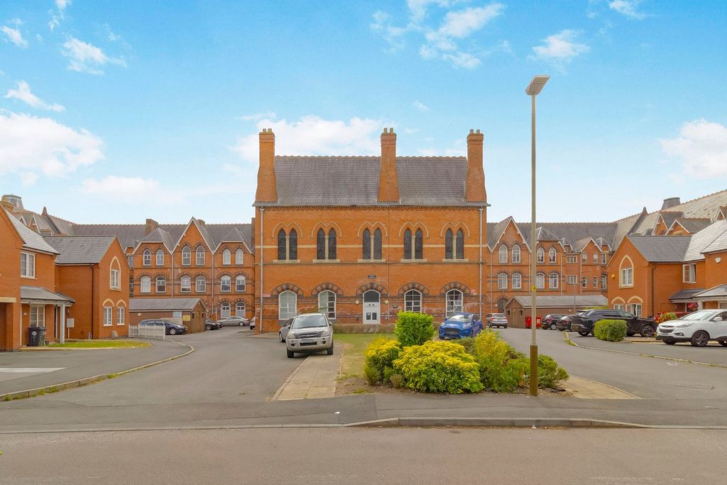 Property photo 1 of 16