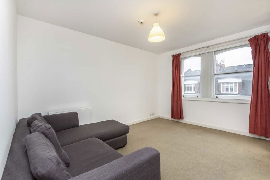 Property photo 2 of 5