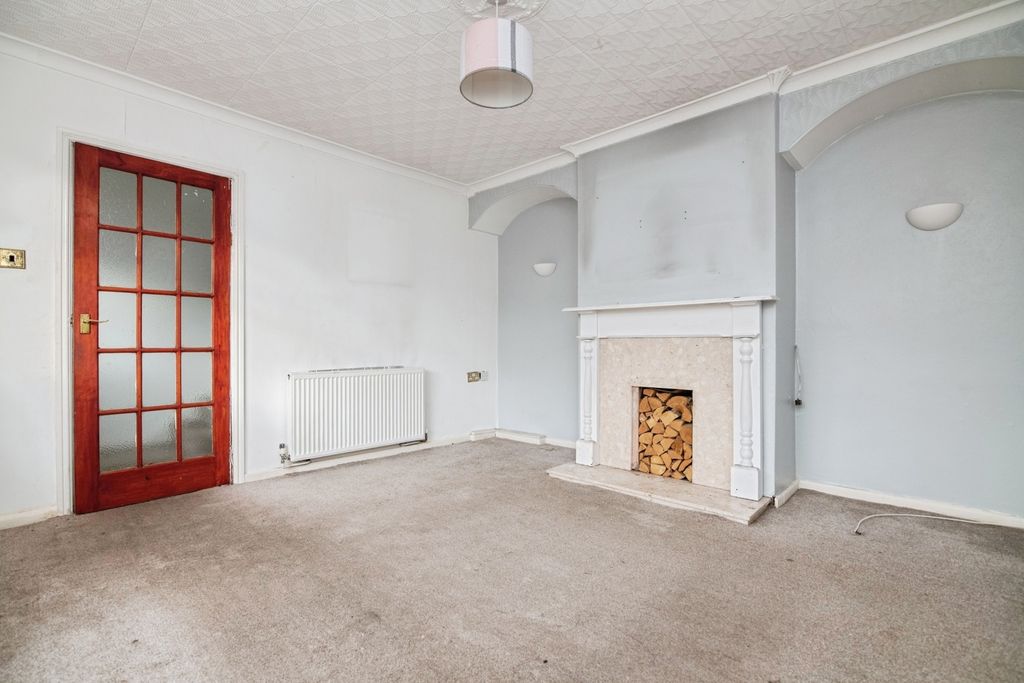 Property photo 2 of 19 Pbox-Img.Jpg