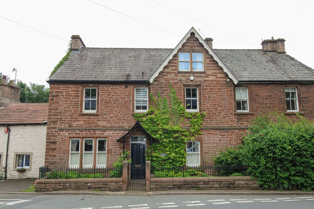 Property photo 1 of 31