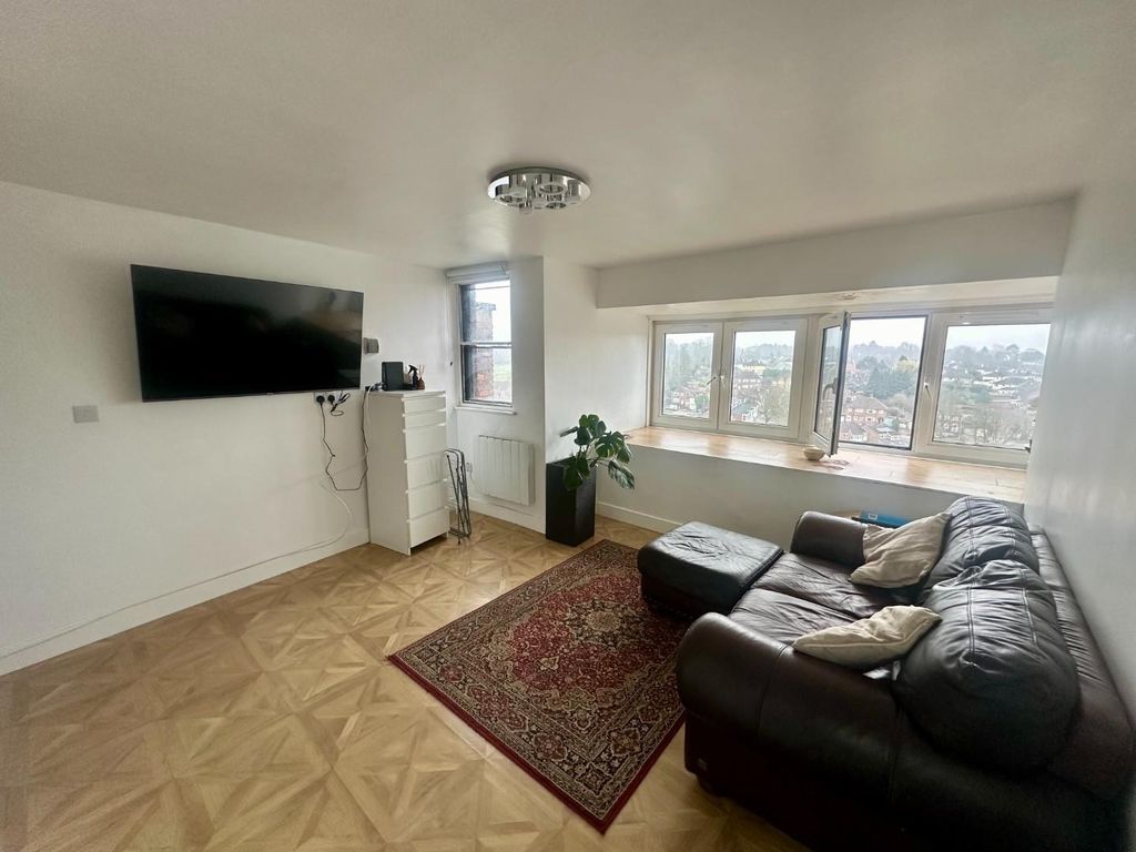 Property photo 1 of 6 Living Room