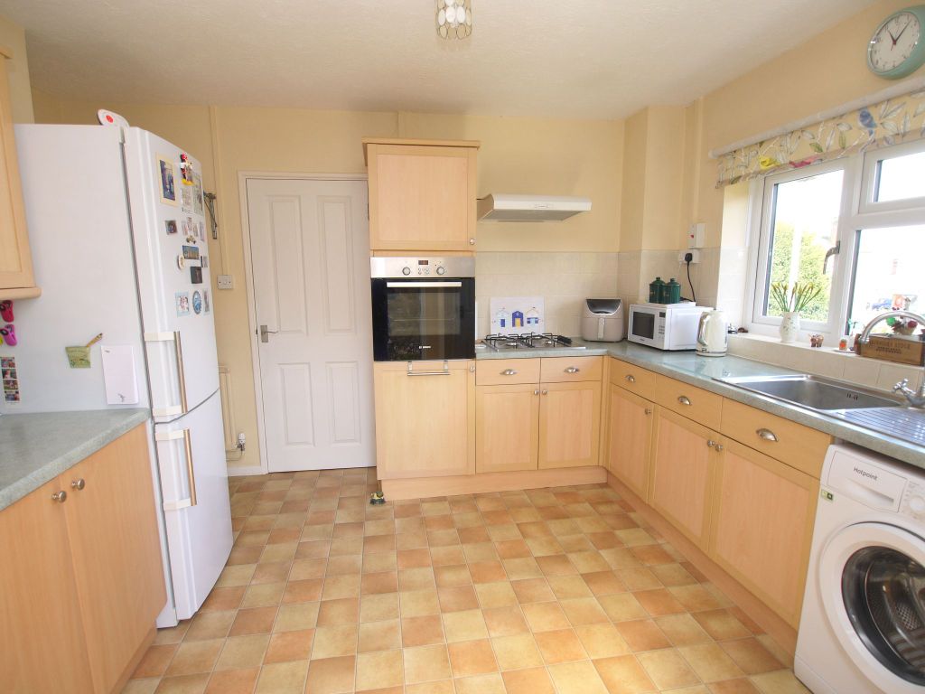 Property photo 3 of 9 Photograph 3