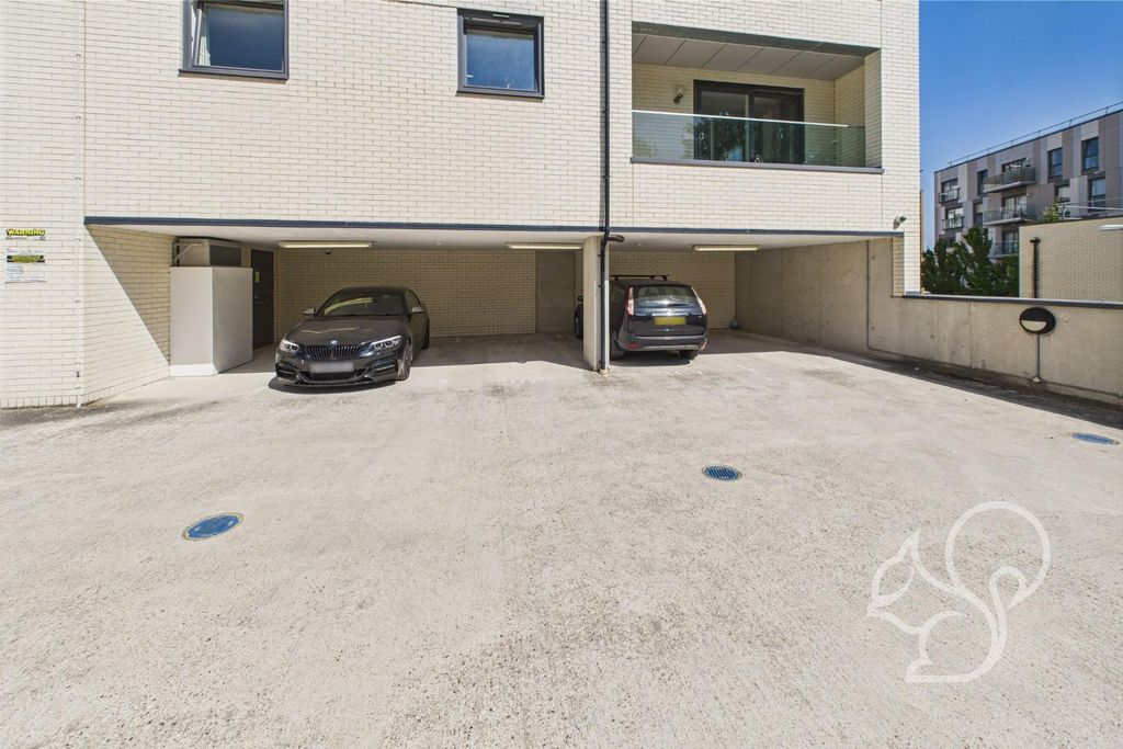 Property photo 3 of 13 Cam05287G0-Pr0068-Still014.Jpg