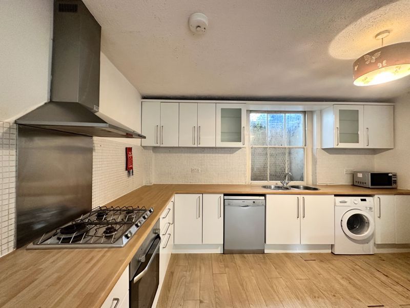 Property photo 2 of 8 Photo 23