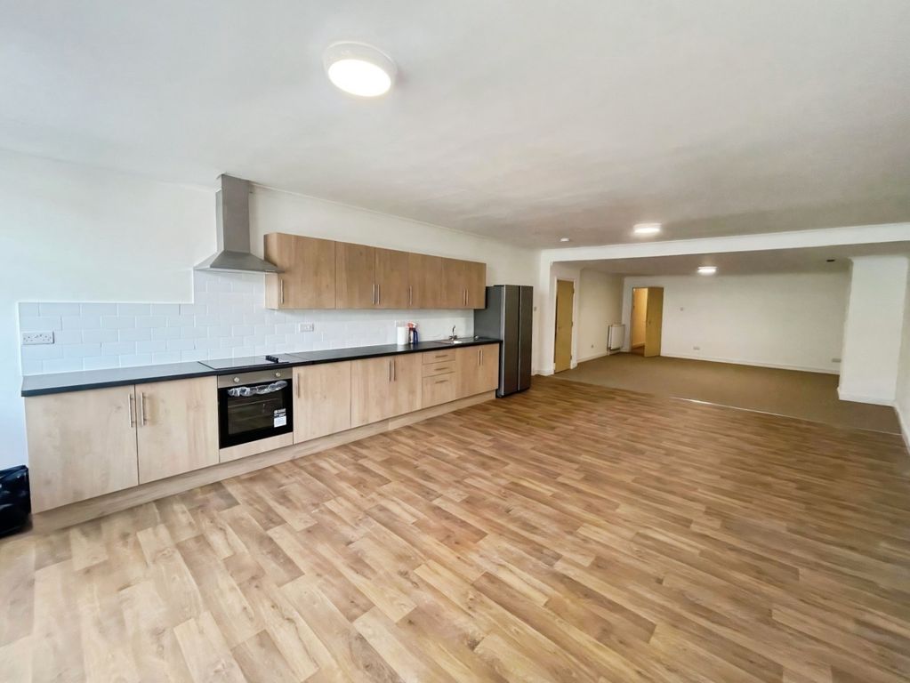 Property photo 2 of 10 Pbox-Kitchen-344049.Jpg