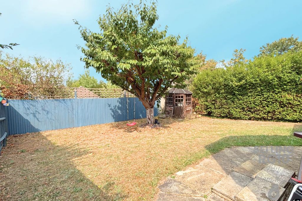 Property photo 2 of 21 4435005