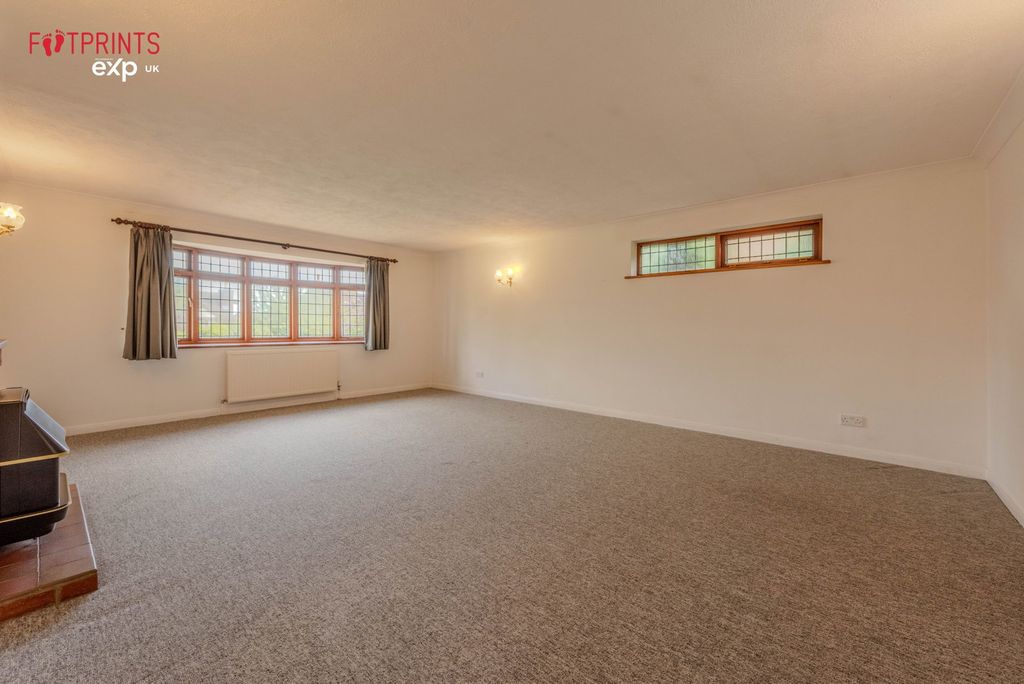 Property photo 3 of 23