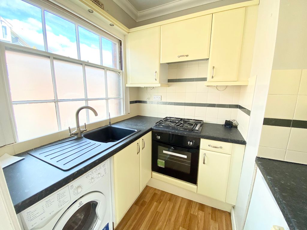 Property photo 2 of 8 Image