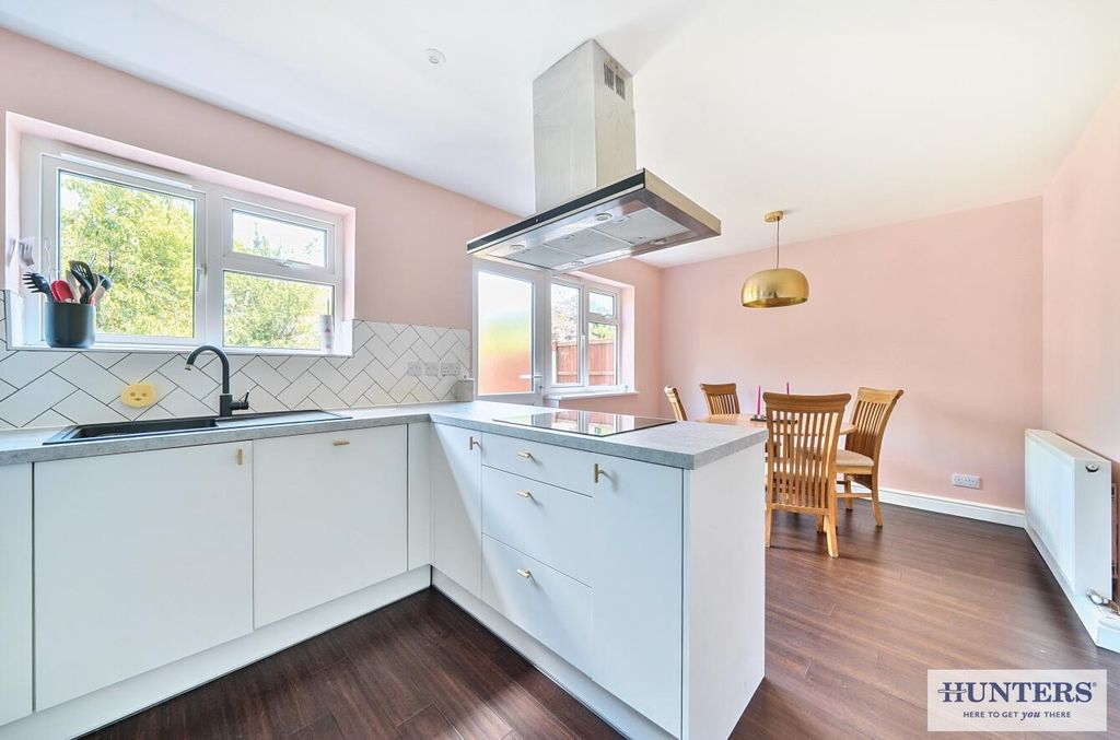 Property photo 3 of 20 9A569992-E4Ae-492c-Aa48-Ab3E05F7913F.Jpg