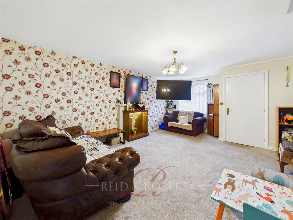 Property photo 2 of 31 Cam03999G0-Pr0253-Still004.Jpg