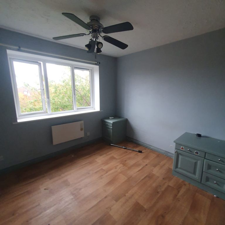 Property photo 2 of 5