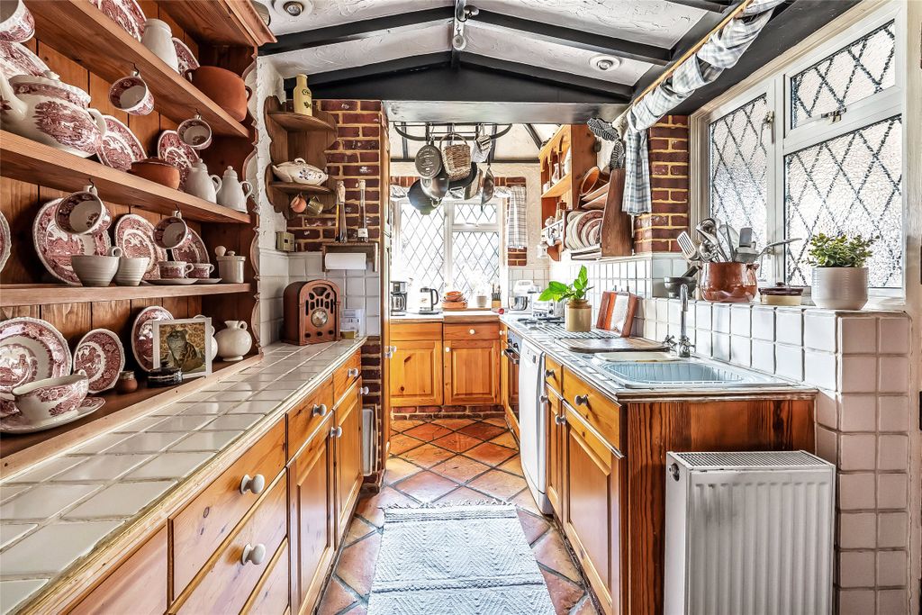 Property photo 1 of 18 Kitchen