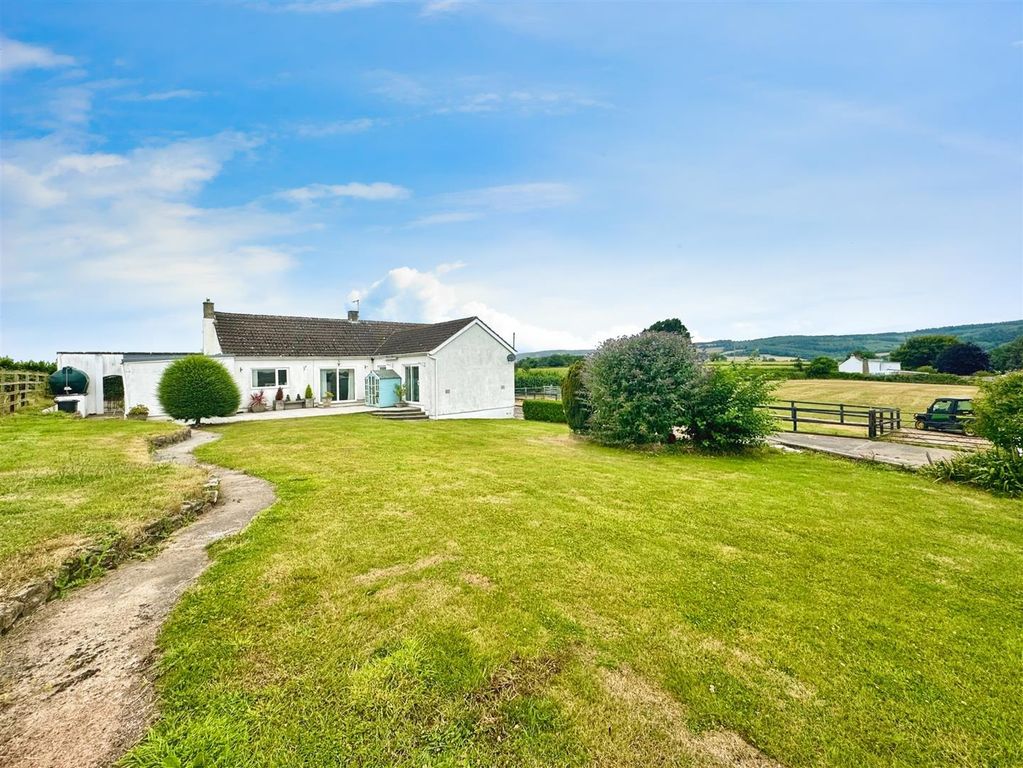 Property photo 2 of 46 Outside