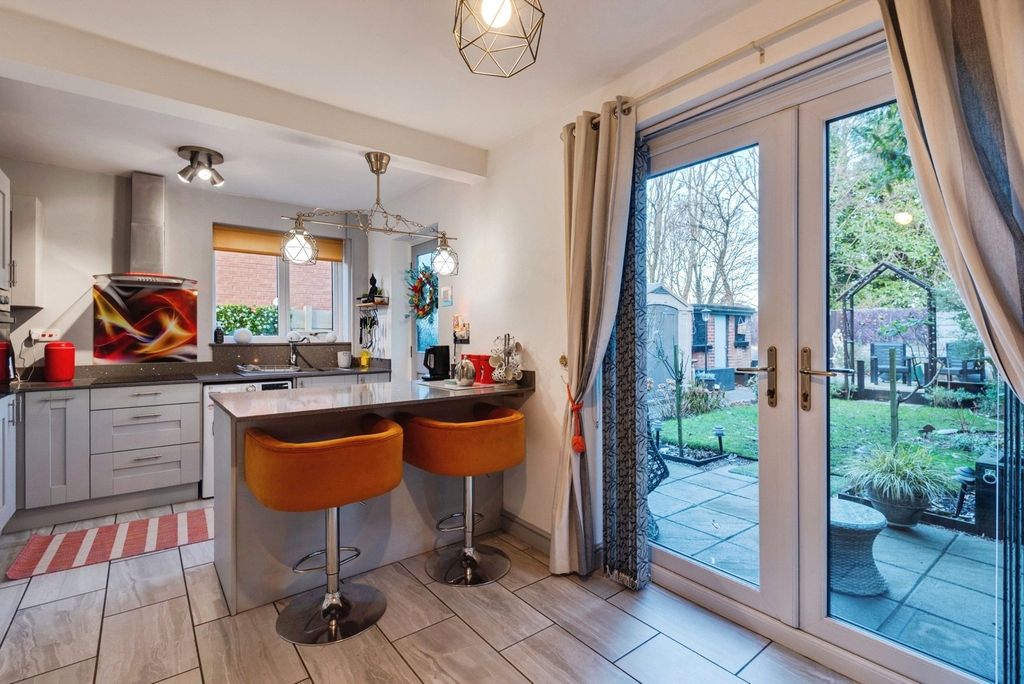 Property photo 3 of 20 Pbox-Img.Jpg