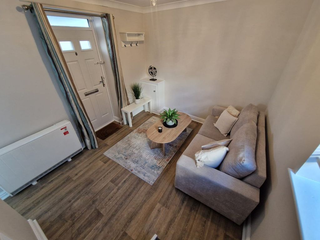 Property photo 2 of 11 Picture No. 13