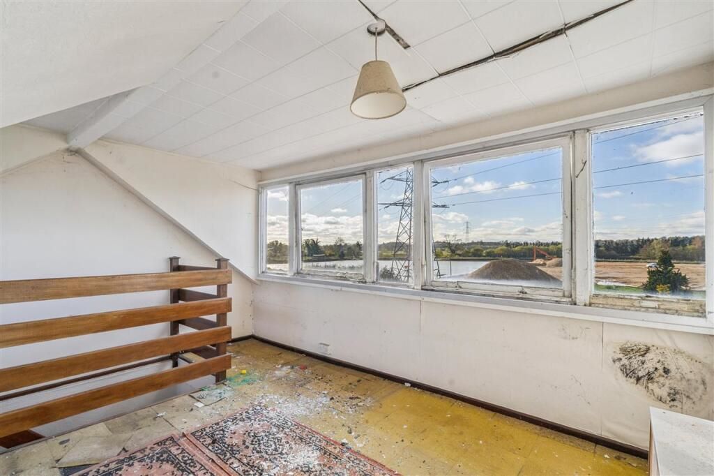 Property photo 3 of 6