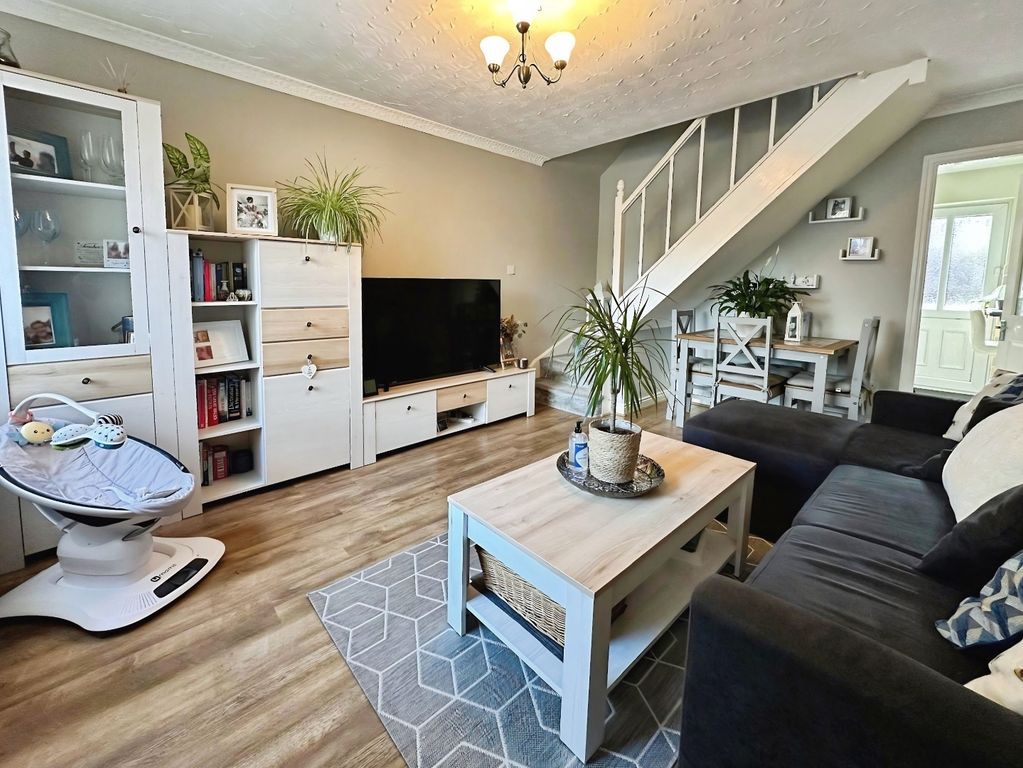 Property photo 2 of 14 Pbox-Living_Room-341762.Jpeg