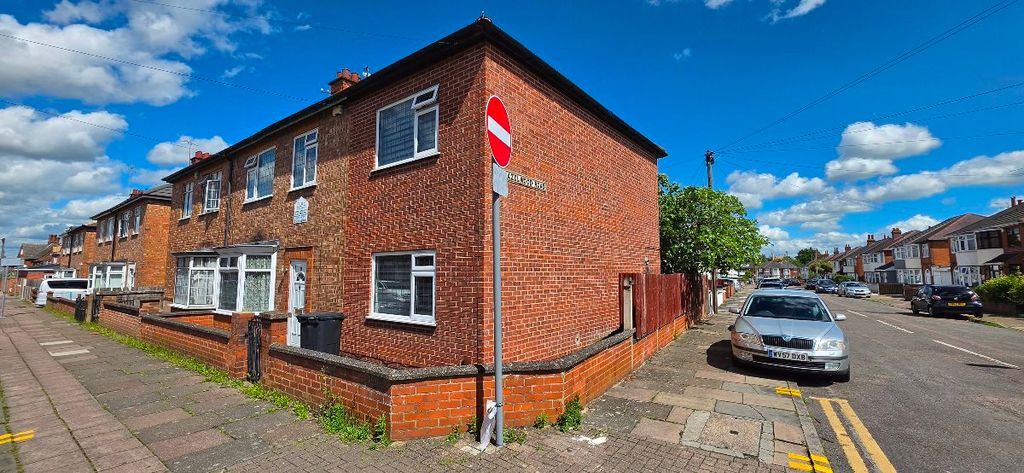 Property photo 2 of 38