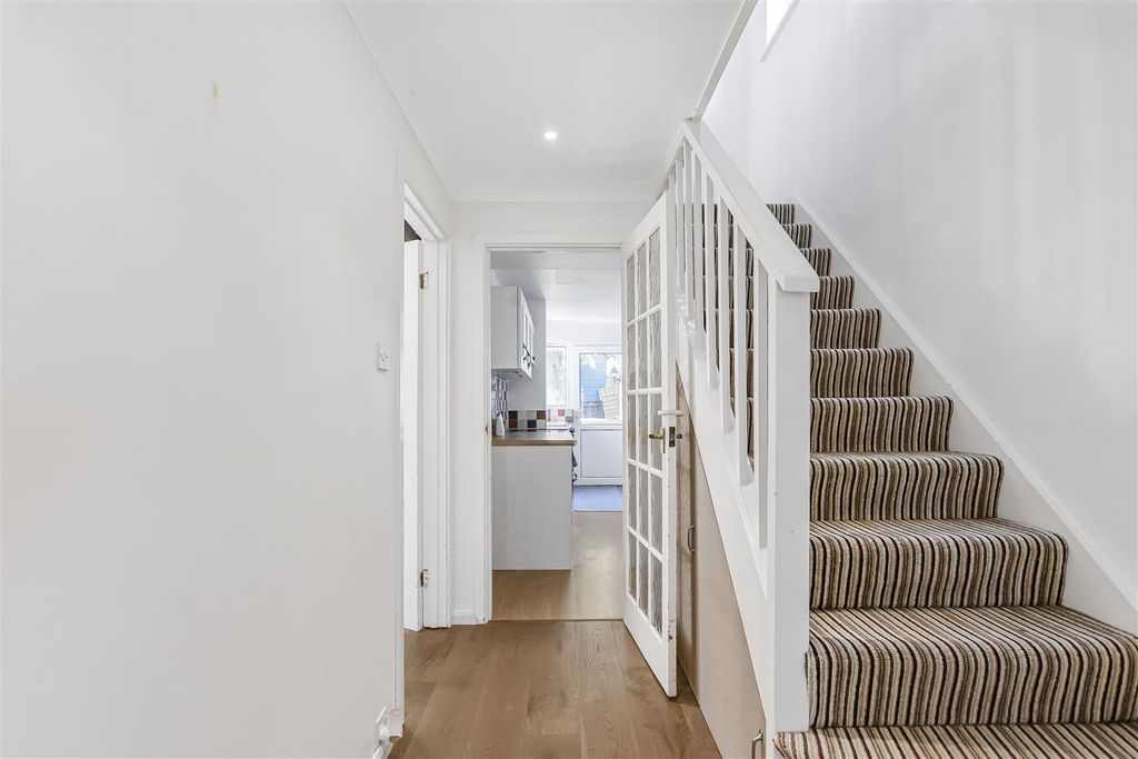 Property photo 3 of 36 18_65151.Jpg