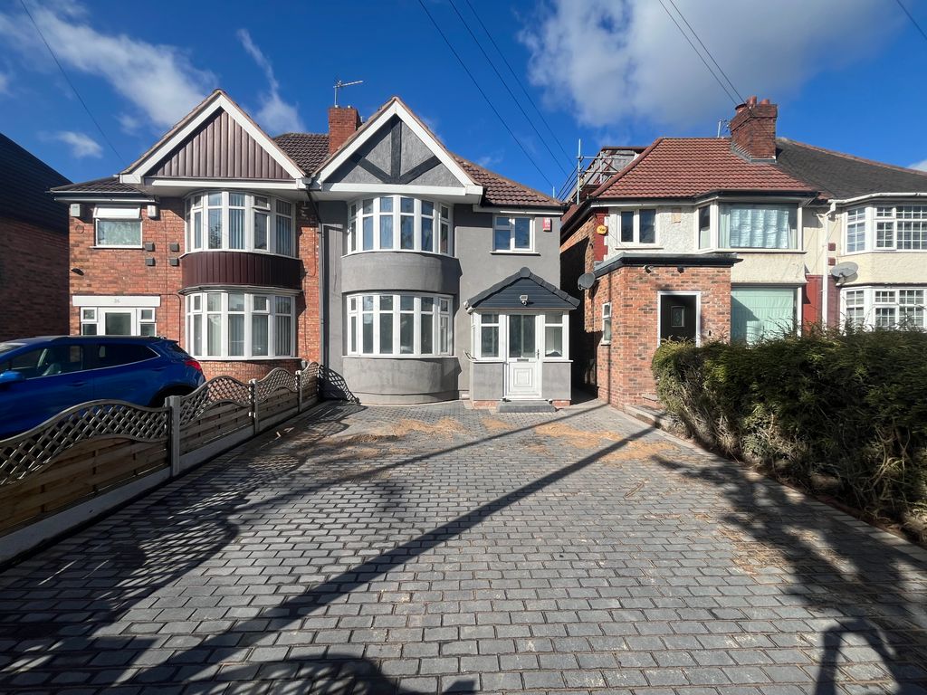 Property photo 1 of 15 Front 