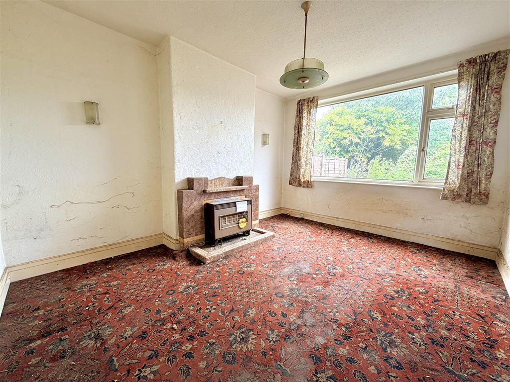 Property photo 3 of 15 Dining Room