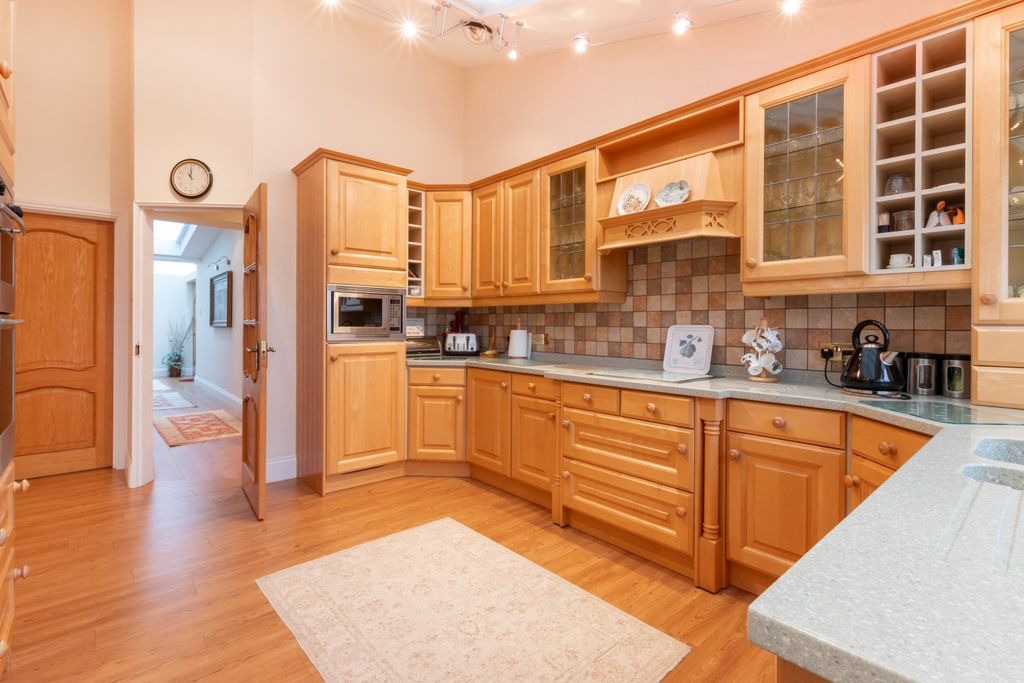 Additional image 12 of 4 bed bungalow for saleRue Charlotte, Fort George, St. Peter Port, Guernsey GY1