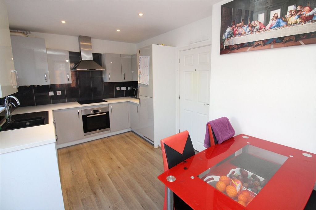 Property photo 3 of 12 Picture No. 04