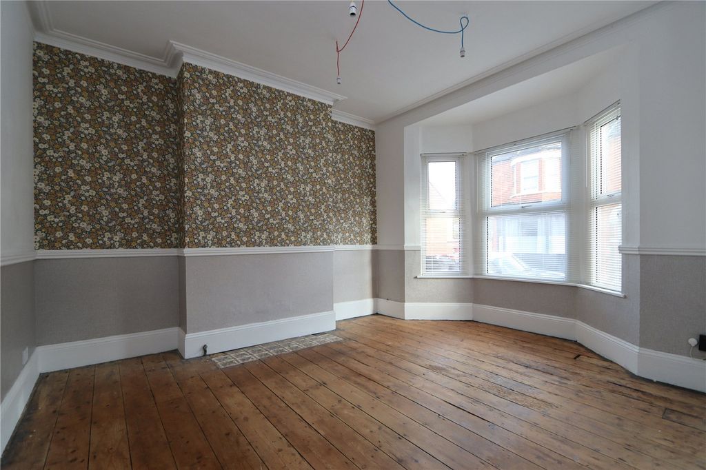 Property photo 2 of 13 Picture No. 01