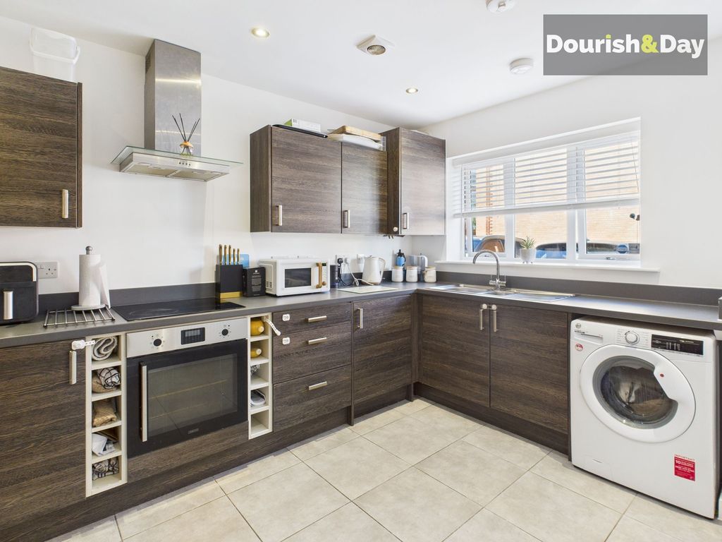 Property photo 2 of 13 Kitchen