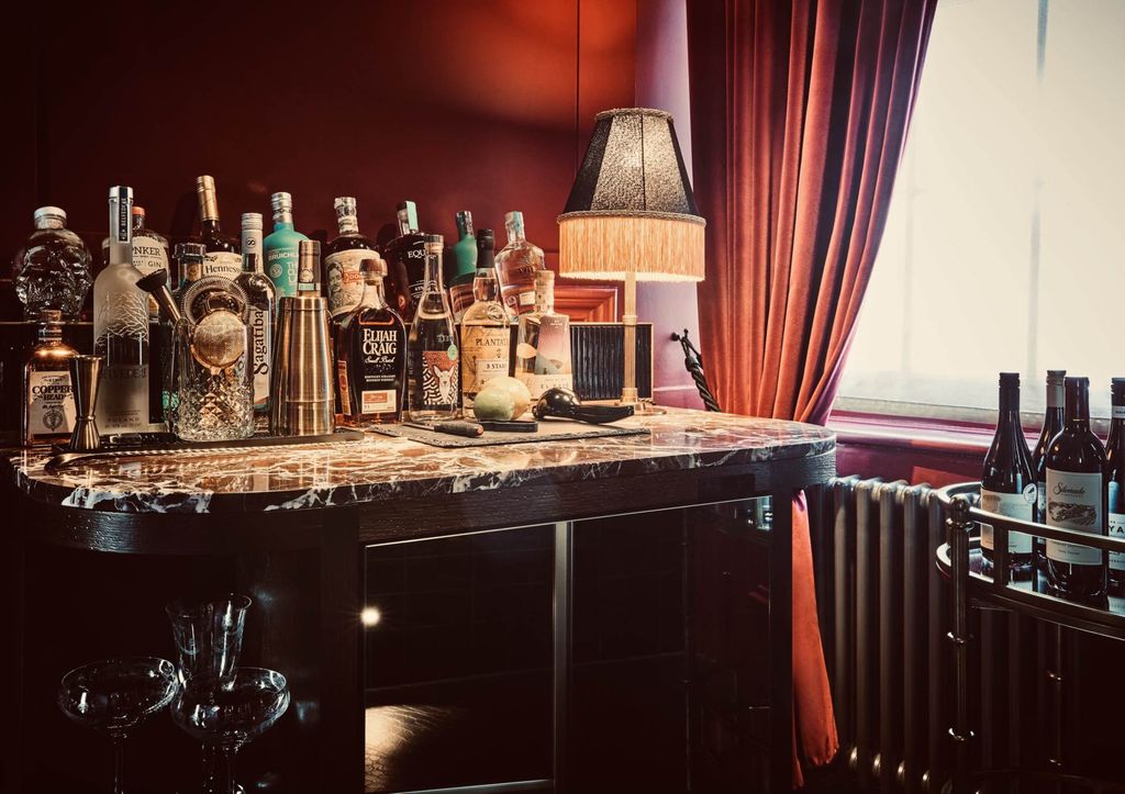 Additional image 4 of 2 bed flat to rentChateau Denmark, Soho WC2H