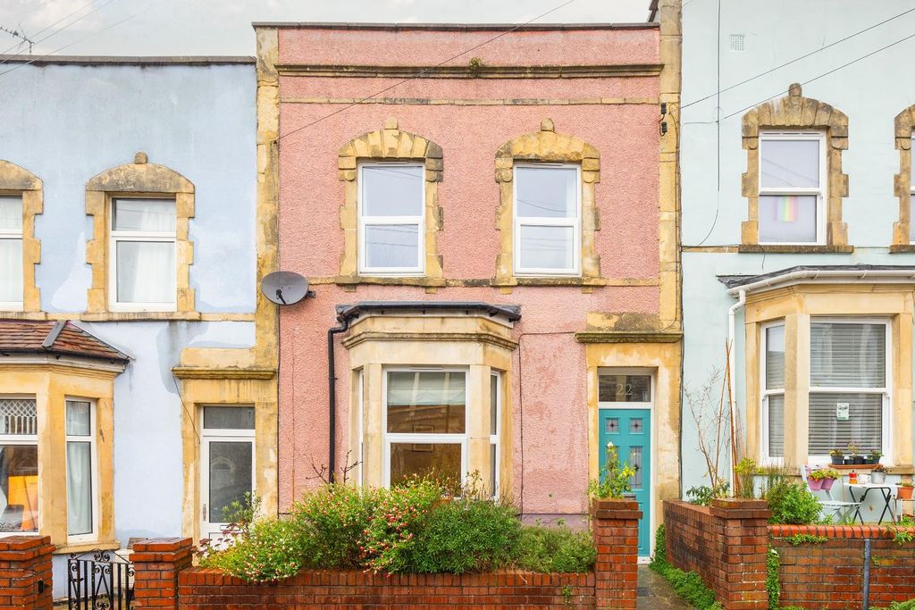 Property photo 2 of 28 Char9404.Jpg