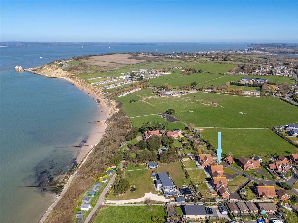 Property photo 2 of 22