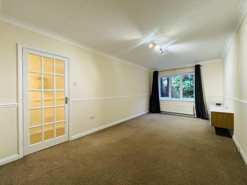 Property photo 2 of 8 Living Room