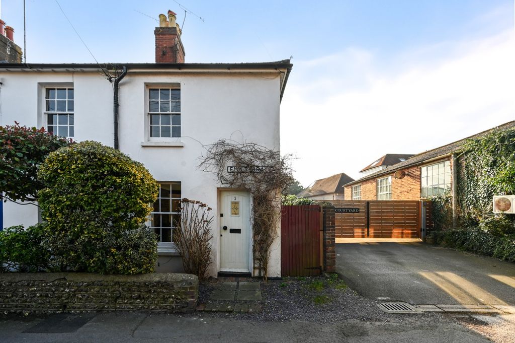 Property photo 3 of 20 Front