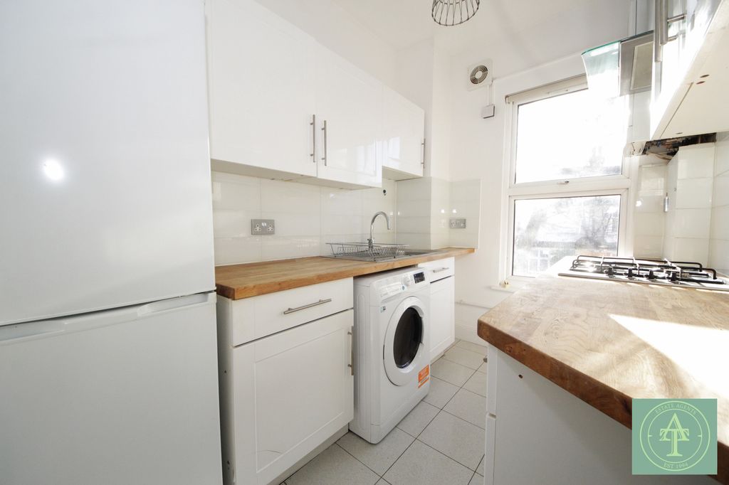 Property photo 3 of 10 Gallery