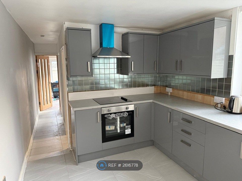 Property photo 3 of 34