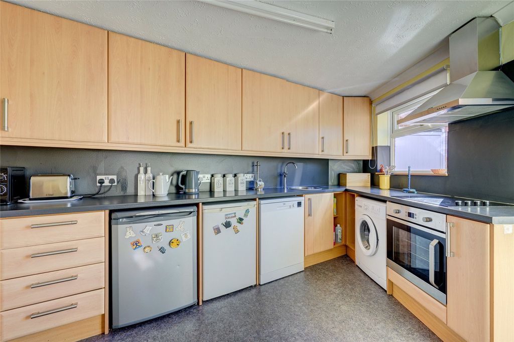 Property photo 2 of 35 Picture No. 34