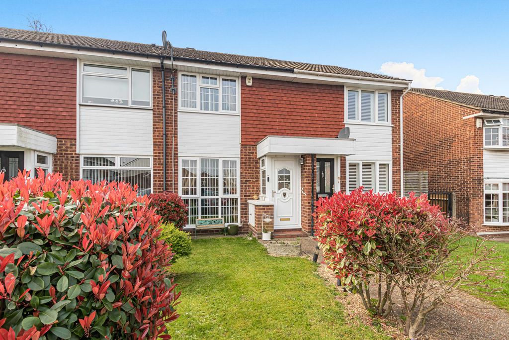 Property photo 1 of 16 Two Bedroom House In Welling