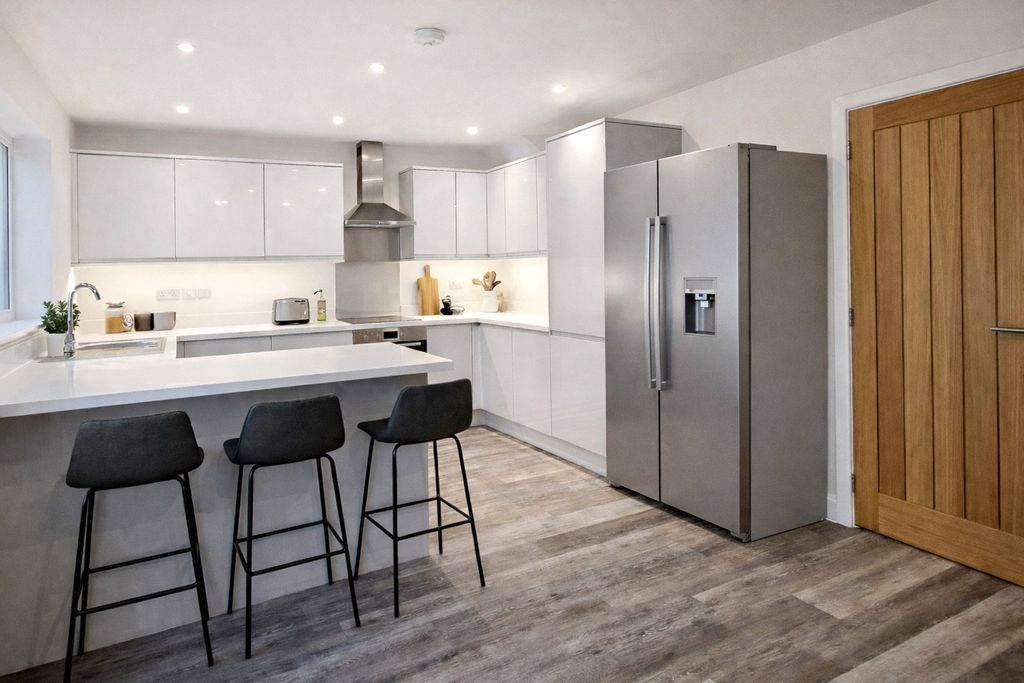 Property photo 3 of 13 Dining Kitchen