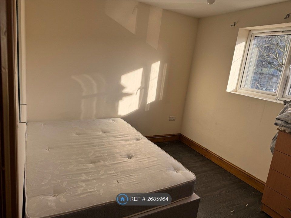 Property photo 3 of 10 Double Room Top Floor