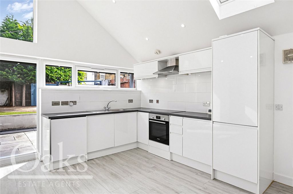 Property photo 2 of 8 Picture No. 06