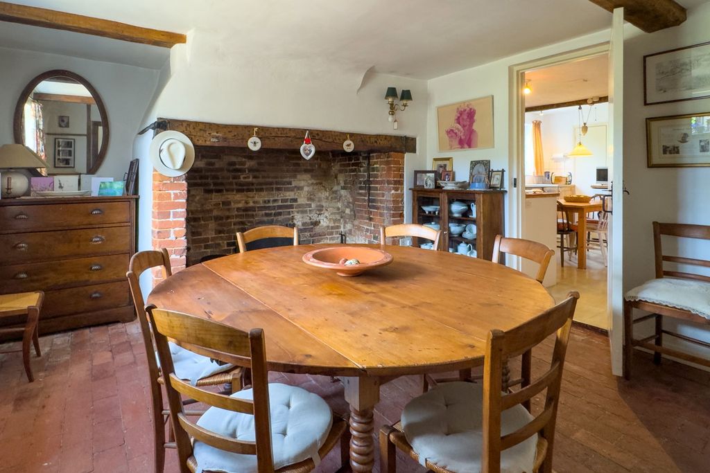 Property photo 3 of 26