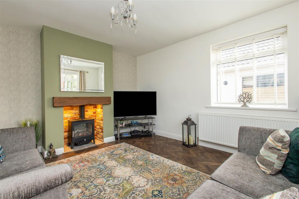 Property photo 3 of 24 Living Room