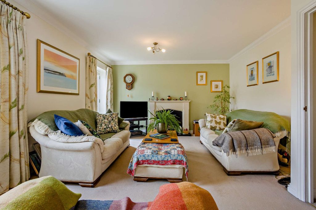 Property photo 2 of 19 Picture No. 02