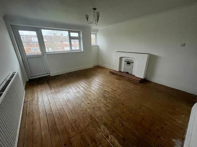 Property photo 3 of 9 Image022.Jpg