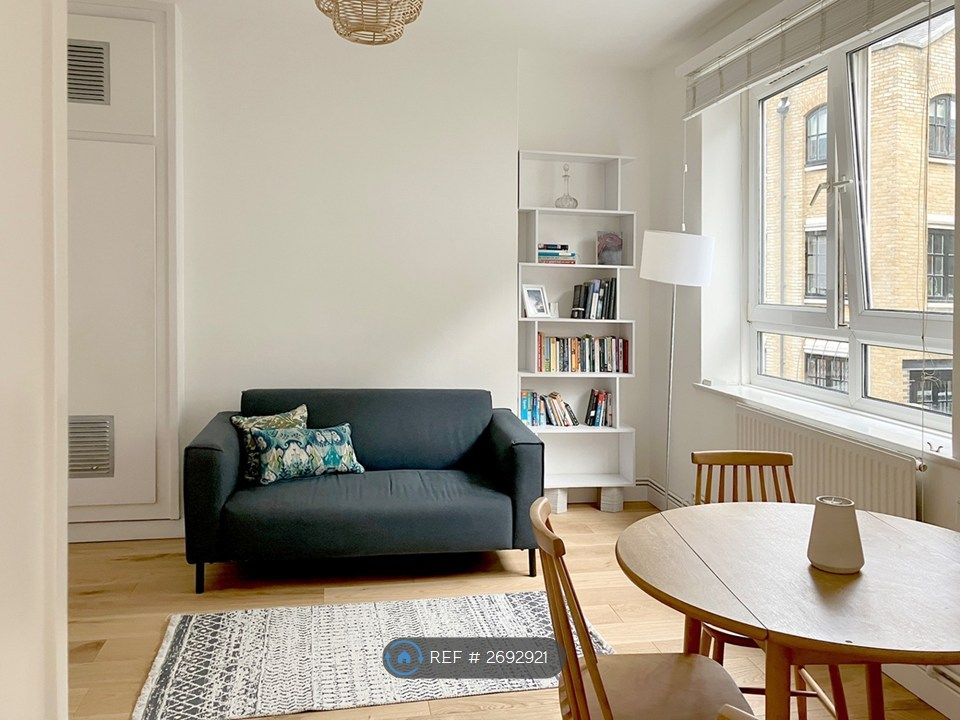 Property photo 2 of 15 Sitting Room 1B