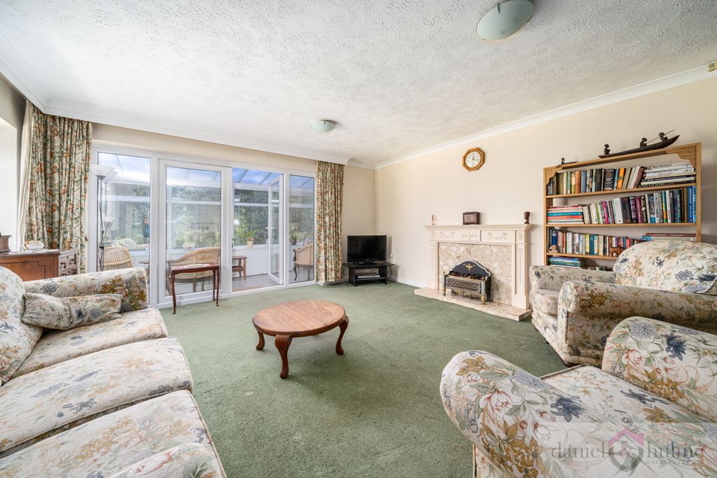 Property photo 3 of 27 Foxholes-10