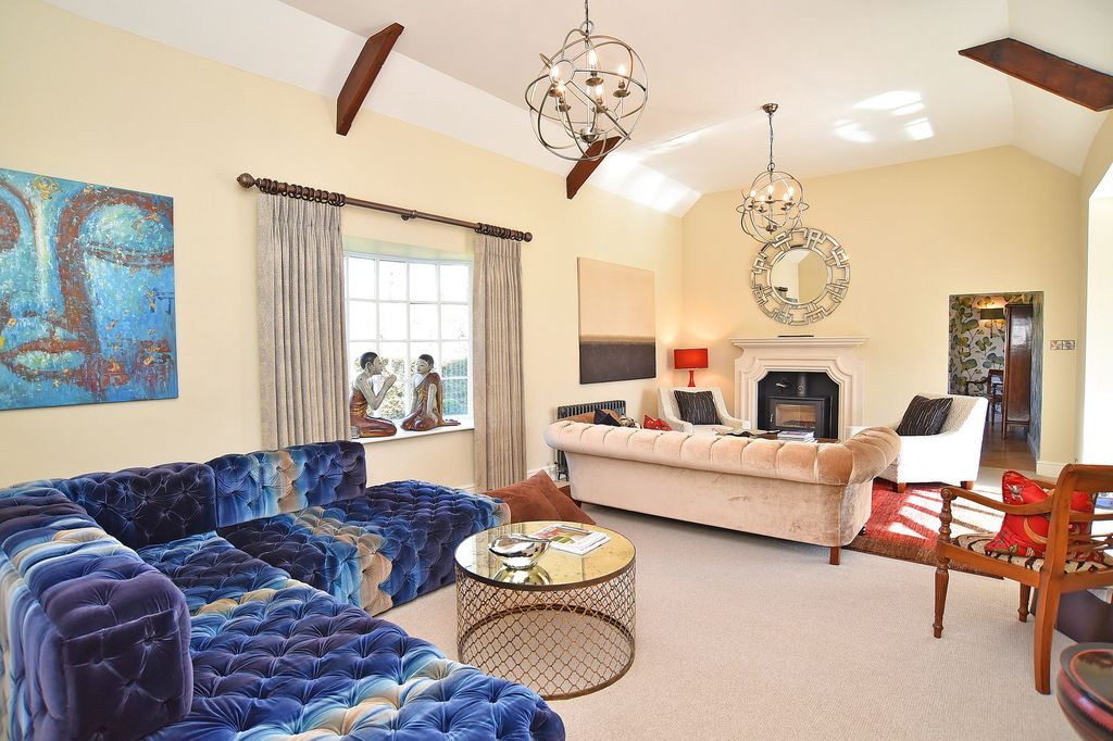 Property photo 2 of 24