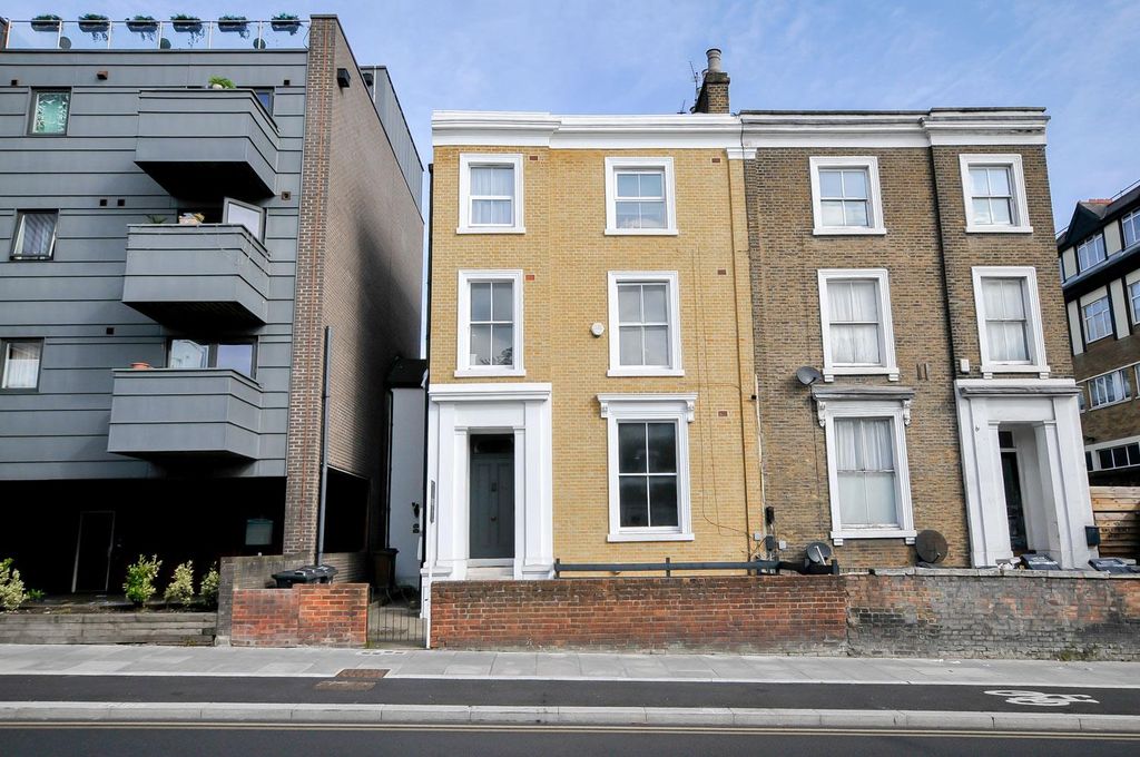 Property photo 1 of 8 8B.Jpg